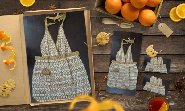 Henna Green Apron with Pocket